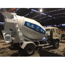 厂家大量供应3m³世界杯线上平台罐车，搅拌罐车，量大从优